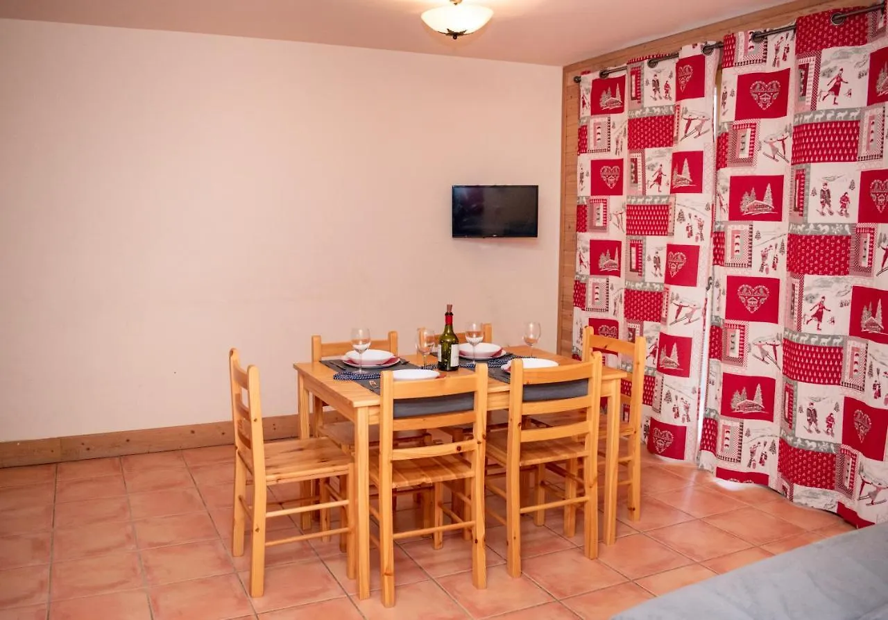 *** Aparthotel Chalets De Praroustan By Actisource Pra Loup France